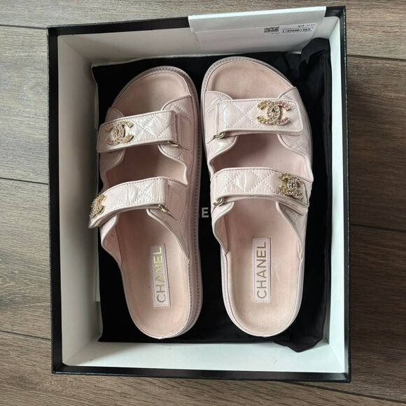 Chanel light pink shiny calfskin quilted Velcro dad crystal slide sandals size 4 - Picture 1 of 8